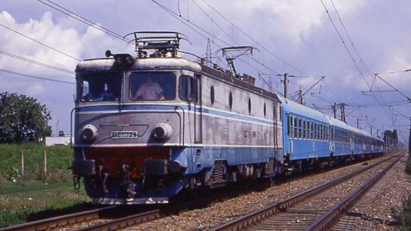Mașină lovită de tren Mașină lovită de tren