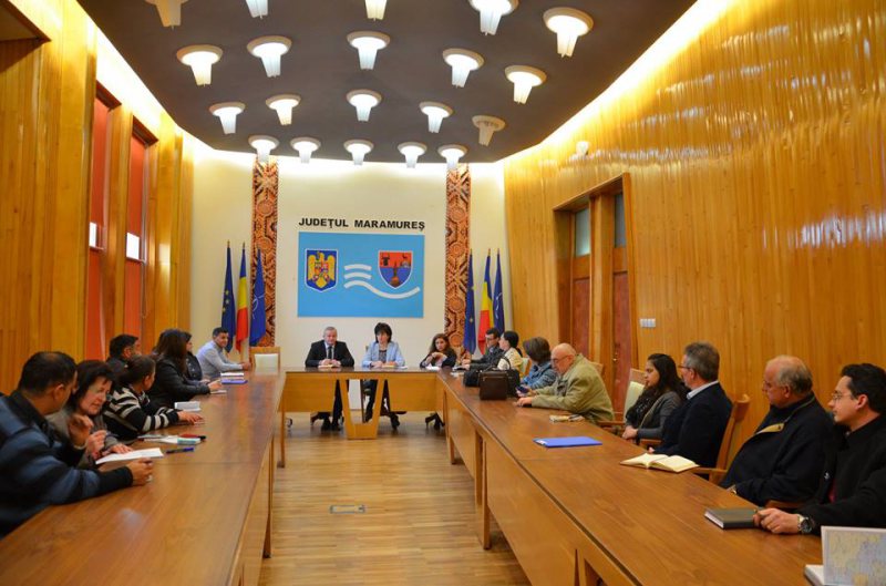 MĂSURI: Întâlnire în vederea înscrierii în clasa zero a copiilor romi din Maramureș MĂSURI: Întâlnire în vederea înscrierii în clasa zero a copiilor romi din Maramureș