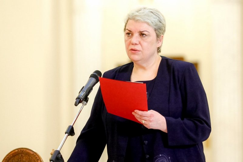 AMENDAMENT: Sevil Shhaideh, vicepremier, despre majorarea salariilor şefilor din administraţia locală AMENDAMENT: Sevil Shhaideh, vicepremier, despre majorarea salariilor şefilor din administraţia locală