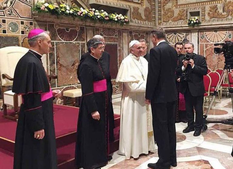 IOHANNIS: I-am reiterat Papei Francisc invitația de a vizita România