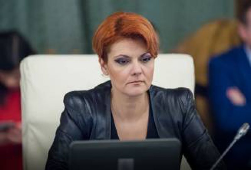 MINISTRUL MUNCII: Salariile de până la 4.000 de lei se dublează. După acest prag, cresc cu 45 % MINISTRUL MUNCII: Salariile de până la 4.000 de lei se dublează. După acest prag, cresc cu 45 %