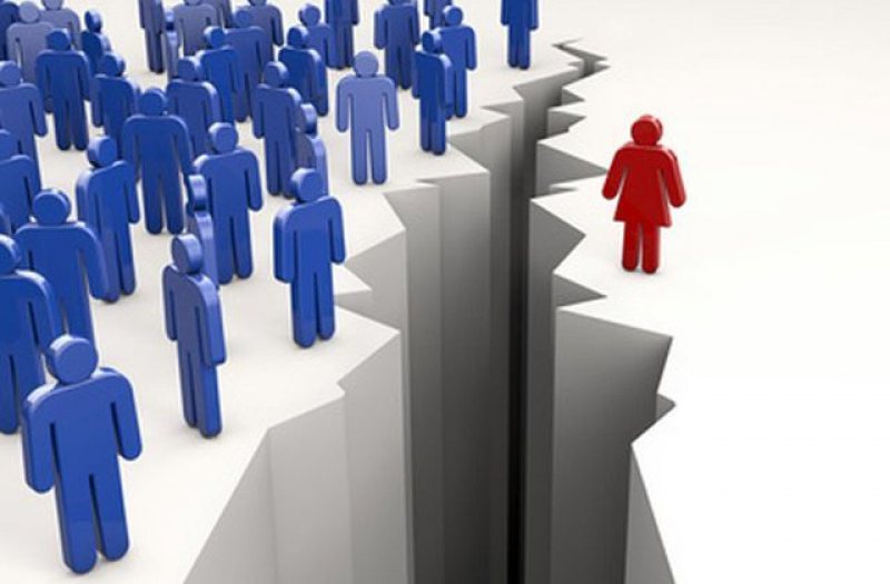 TRATAMENT DIFERIT: Discriminarea femeilor la locul de muncă: Cum o pot combate? TRATAMENT DIFERIT: Discriminarea femeilor la locul de muncă: Cum o pot combate?