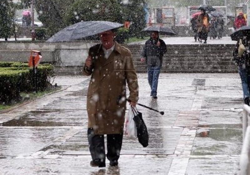 VREME CU TOANE: În weekend e posibil să avem lapoviță