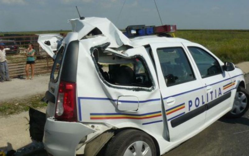 ACCIDENT RUTIER: Un vișeuan băut a acroşat autospeciala de poliţie ACCIDENT RUTIER: Un vișeuan băut a acroşat autospeciala de poliţie