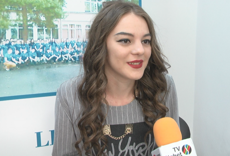REPORTAJUL ZILEI: O sigheteancă și-a descoperit talentul muzical… din întâmplare REPORTAJUL ZILEI: O sigheteancă și-a descoperit talentul muzical… din întâmplare