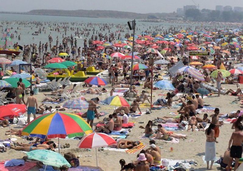 MONITORIZARE: Ce gunoaie lasă românii în urmă pe litoralL: Care este cea mai curată staţiune