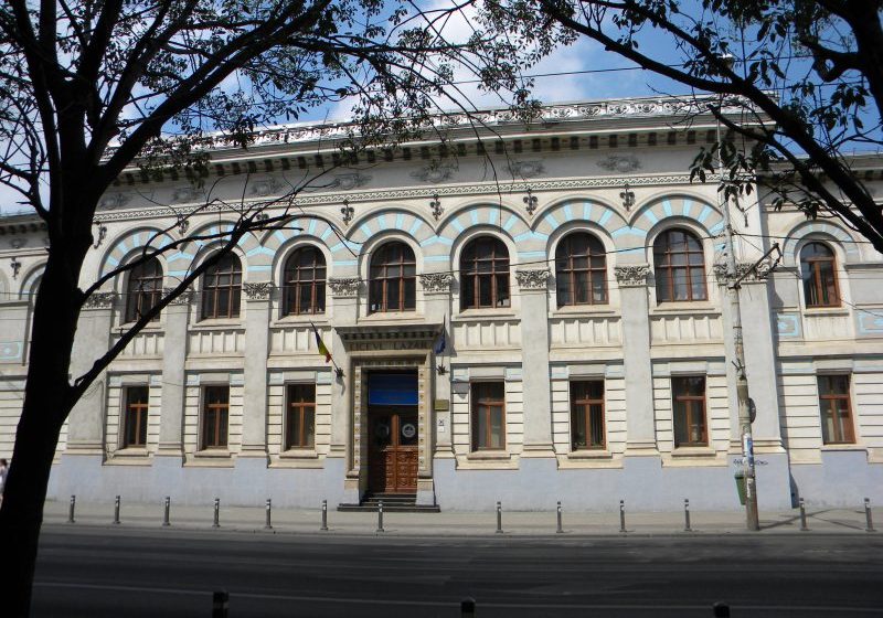 ȘCOLI DE TOP: Cele mai căutate licee din ţară se pregătesc pentru primirea viitorilor boboci
