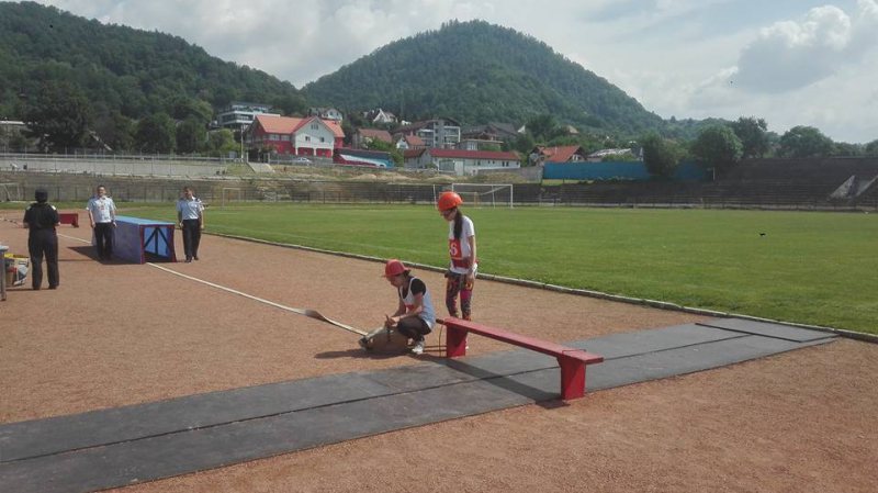 COMPETIȚIE: Șase echipe au participat la concursul „Prietenii pompierilor” COMPETIȚIE: Șase echipe au participat la concursul „Prietenii pompierilor”