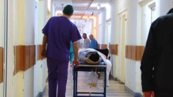 Se caută medici, asistenți și farmaciști Se caută medici, asistenți și farmaciști
