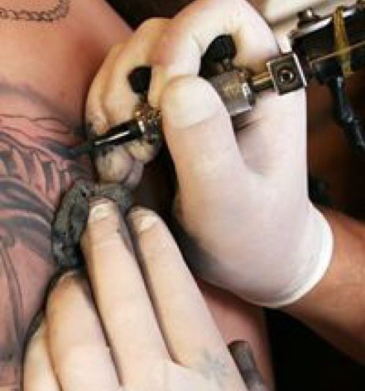 INEDIT: Tatuajele care ne pot salva viața când își schimbă culoarea