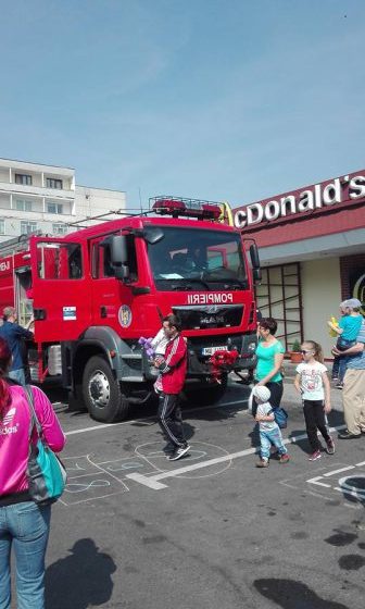 MISIUNI DE MINIVACANȚĂ: Pompierii maramureșeni, alături de copii și cetățeni MISIUNI DE MINIVACANȚĂ: Pompierii maramureșeni, alături de copii și cetățeni