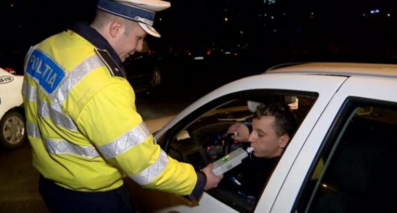 PERICOL PE ȘOSELE: Mai mulți maramureșeni sunt cercetați după ce au consumat alcool și au urcat la volan PERICOL PE ȘOSELE: Mai mulți maramureșeni sunt cercetați după ce au consumat alcool și au urcat la volan