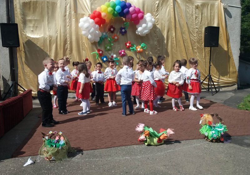 PRICHINDEI PE SCENĂ: Copiii de la Grădinița nr. 7 au făcut serbarea de sfârșit de an școlar