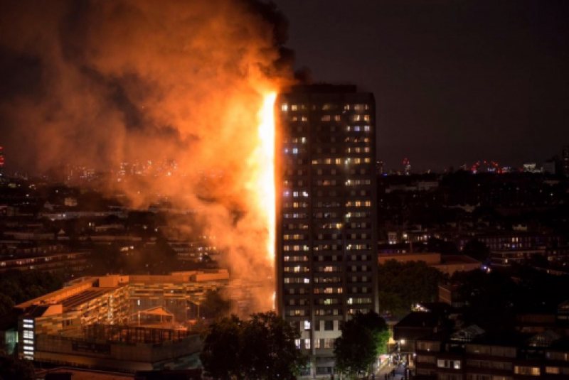 ALARMANT: Cel puţin 50 de persoane, date dispărute în urma incendiului din Londra, considerate decedate ALARMANT: Cel puţin 50 de persoane, date dispărute în urma incendiului din Londra, considerate decedate