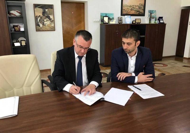 CONTRACT SEMNAT: Viorel Rusu își continuă mandatul de director al Muzeului Județean de Istorie și Arheologie CONTRACT SEMNAT: Viorel Rusu își continuă mandatul de director al Muzeului Județean de Istorie și Arheologie