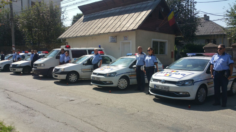 EROII NU MOR NICIODATĂ: Moment de reculegere în memoria subinspectorului de poliţie post-mortem SORIN CONSTANTIN VEZETEU (FOTO) EROII NU MOR NICIODATĂ: Moment de reculegere în memoria subinspectorului de poliţie post-mortem SORIN CONSTANTIN VEZETEU (FOTO)