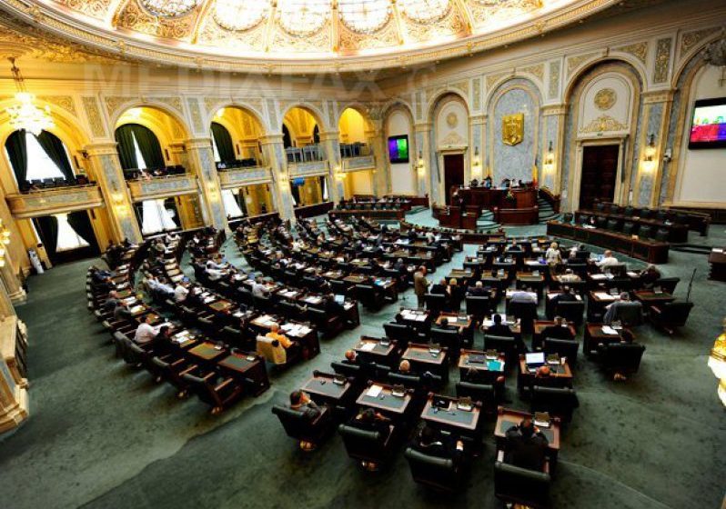 DATORNICI: Senatorii României au datorii la bănci de milioane de euro. Cine se află pe lista celor mai mari datornici DATORNICI: Senatorii României au datorii la bănci de milioane de euro. Cine se află pe lista celor mai mari datornici