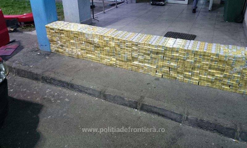 PRINS DE OAMENII LEGII: Și-a ascuns țigările de contrabandă în locuri în care nu-ți poți imagina PRINS DE OAMENII LEGII: Și-a ascuns țigările de contrabandă în locuri în care nu-ți poți imagina