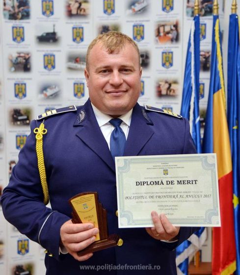 SĂRBĂTOARE LA ITPF: Zece polițiști de frontieră, avansați înainte de termen pentru merite deosebite