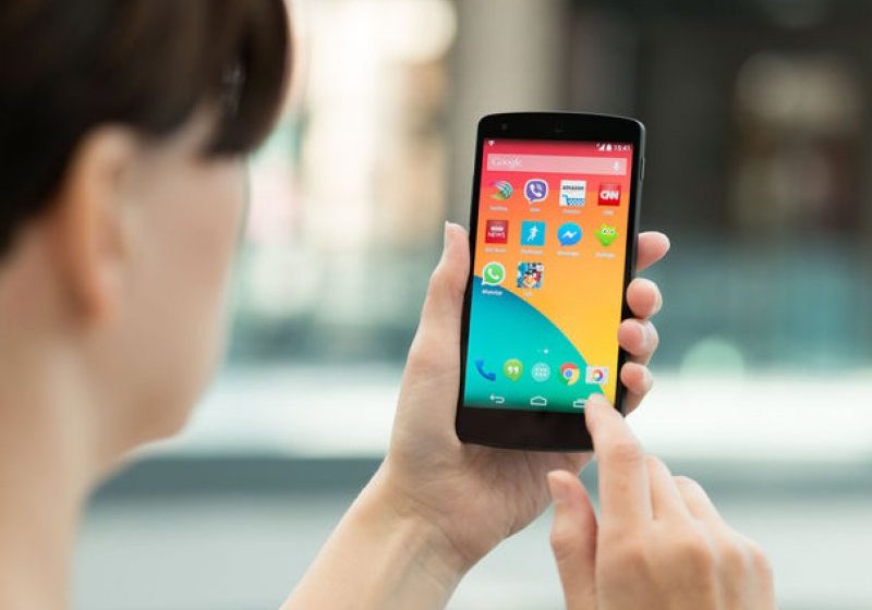 BINE DE ȘTIUT: Ce aplicaţii consumă în mod excesiv bateria telefoanelor mobile