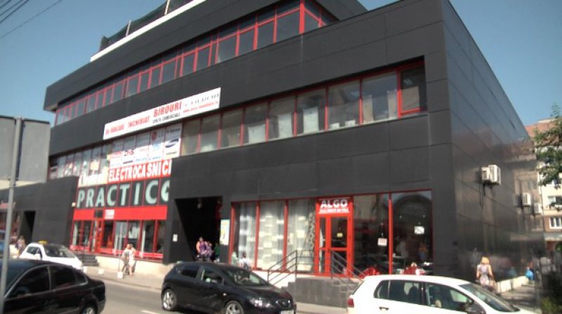 O MÂNĂ DE AJUTOR: Donații pentru familia care a rămas fără acoperiș deasupra capului în urma unui incendiu O MÂNĂ DE AJUTOR: Donații pentru familia care a rămas fără acoperiș deasupra capului în urma unui incendiu