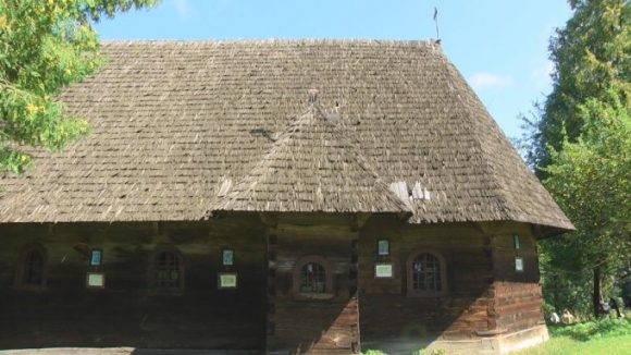 REPORTAJUL ZILEI:Datată din 1531, bisericuța de lemn din Breb, atrage anual o mulțime de turiști, din toate colțurile lumii REPORTAJUL ZILEI:Datată din 1531, bisericuța de lemn din Breb, atrage anual o mulțime de turiști, din toate colțurile lumii
