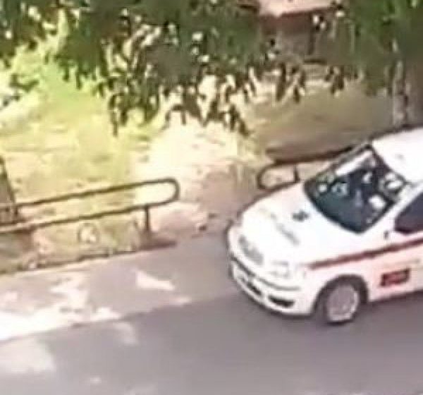 SATU MARE: Un polițist şi-a lovit soţia, în curtea Serviciului de Ambulanță