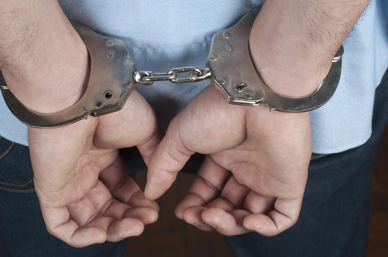 DUPĂ GRATII: Doi bărbați care fuseseră condamnați au fost prinși și trimiși la închisoare