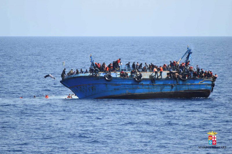 AUTORITĂȚI: Cel puţin 15 imigranţi care se îndreptau spre România s-au înecat în Marea Neagră