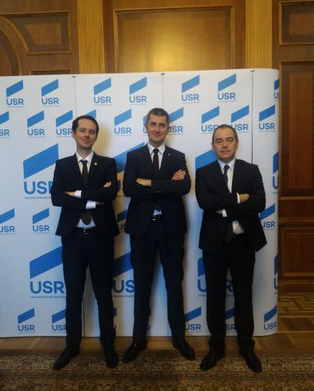 ALEGERI INTERNE: Candidații la președinția partidului Uniunea Salvați România, prezenți la Baia Mare