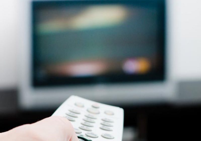 CU OCHII PE TELECOMANDĂ: Se lansează un nou post TV în România