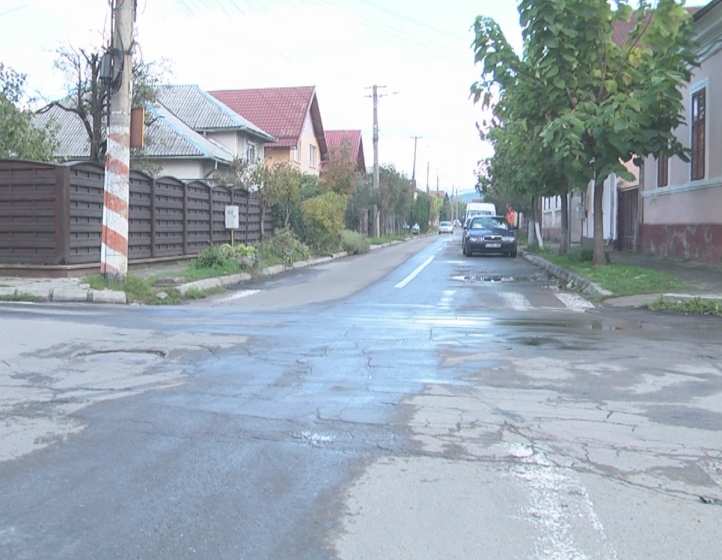 DISCUȚII ȘI PROPUNERI: Se caută soluții pentru intersecția străzilor Ștefan cel Mare și Mihai Eminescu DISCUȚII ȘI PROPUNERI: Se caută soluții pentru intersecția străzilor Ștefan cel Mare și Mihai Eminescu