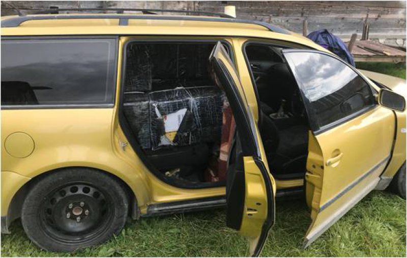IPJ MM: Autoturism indisponibilizat şi 8000 pachete cu ţigări de contrabandă confiscate de poliţişti IPJ MM: Autoturism indisponibilizat şi 8000 pachete cu ţigări de contrabandă confiscate de poliţişti