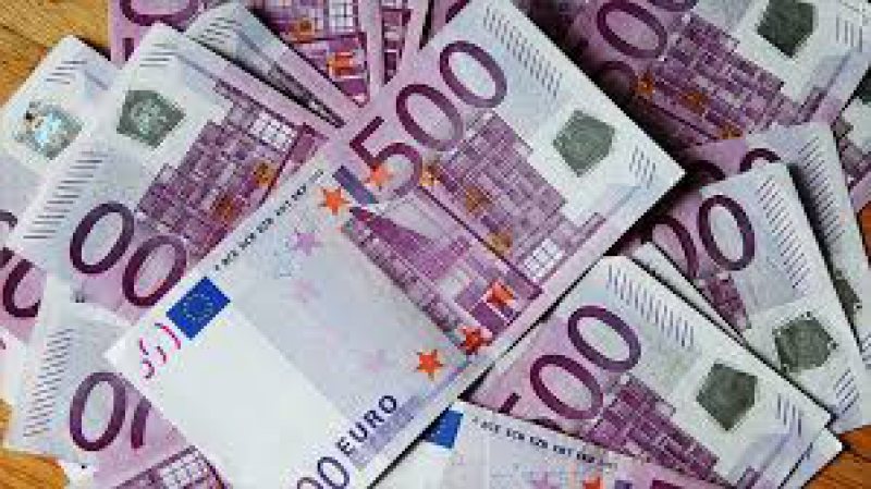 MINISTERUL FINANŢELOR PUBLICE: România are de rambursat 4,7 milioane de euro către UE, în octombrie MINISTERUL FINANŢELOR PUBLICE: România are de rambursat 4,7 milioane de euro către UE, în octombrie