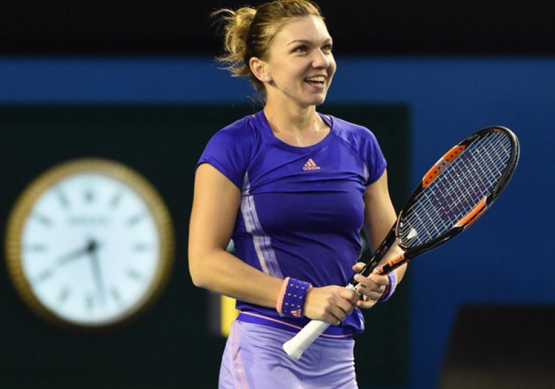 PE PRIMUL LOC: Simona Halep DEVINE numărul 1 Mondial după ce a învins-o pe Jelena Ostapenko şi se califică în finala turneului din Beijing