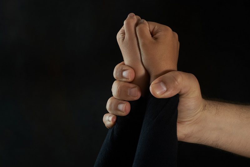 VOCEA STRĂZII: Părinții care își bat copiii greșesc și trebuie ei educați VOCEA STRĂZII: Părinții care își bat copiii greșesc și trebuie ei educați