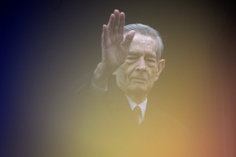 PROGRAMUL FUNERALIILOR: Regele Mihai este adus astăzi în România | Clopotele bisericilor din toată ţara vor fi trase la ora 11.00 PROGRAMUL FUNERALIILOR: Regele Mihai este adus astăzi în România | Clopotele bisericilor din toată ţara vor fi trase la ora 11.00