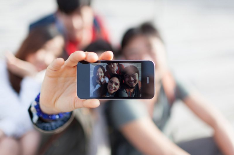 STUDIU: Selfita, nevoia obsesivă de a publica selfie-uri, confirmată de psihologi drept tulburare mintală STUDIU: Selfita, nevoia obsesivă de a publica selfie-uri, confirmată de psihologi drept tulburare mintală