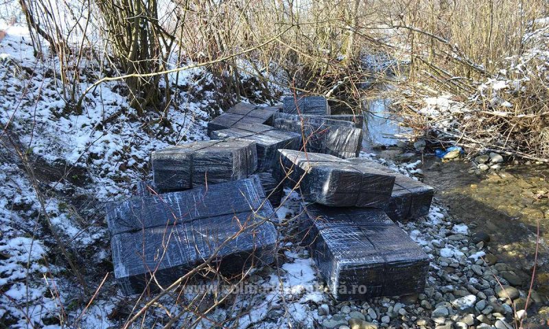 CONTRABANDĂ: 17.700 pachete țigări confiscate la frontiera de nord CONTRABANDĂ: 17.700 pachete țigări confiscate la frontiera de nord