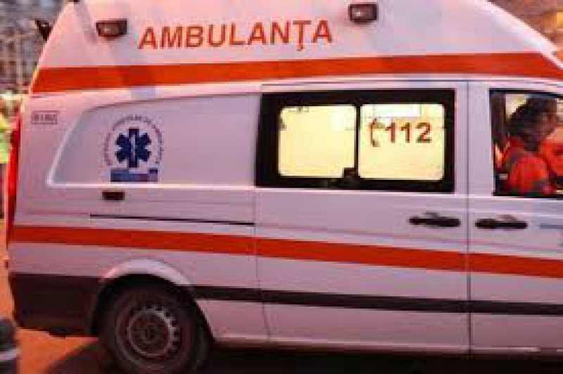 ACCIDENT: O bătrână a fost lovită de o mașină pe zebră ACCIDENT: O bătrână a fost lovită de o mașină pe zebră