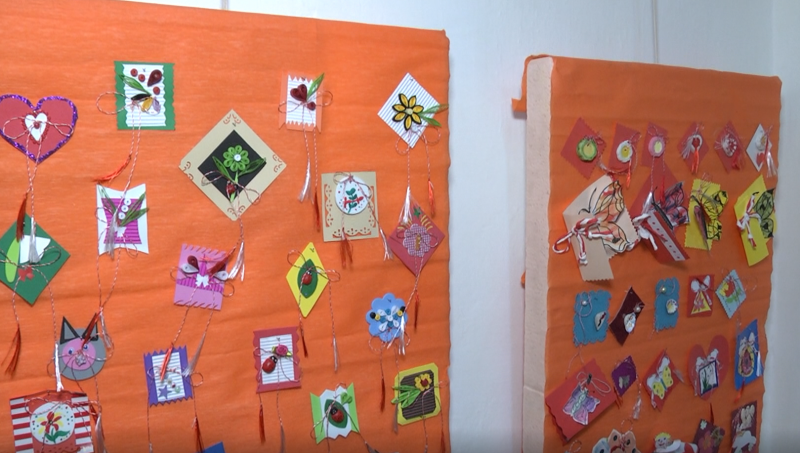 SPECIAL: Expoziție cu mărțișoare făcute de copii în scop caritabil SPECIAL: Expoziție cu mărțișoare făcute de copii în scop caritabil