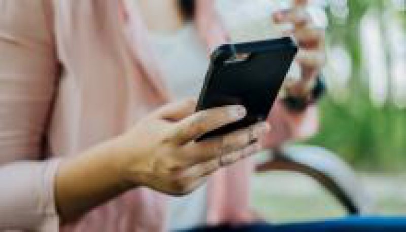 STUDIU: 95% dintre români nu ies din casă fără telefonul mobil STUDIU: 95% dintre români nu ies din casă fără telefonul mobil