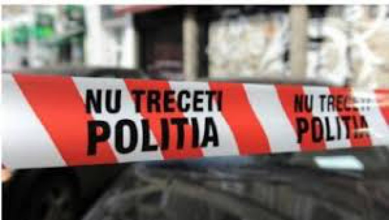 CRIMĂ ÎNTRE FRAŢI: Suspectul este minor şi a fost prins de poliţişti, fiind reținut pentru omor CRIMĂ ÎNTRE FRAŢI: Suspectul este minor şi a fost prins de poliţişti, fiind reținut pentru omor