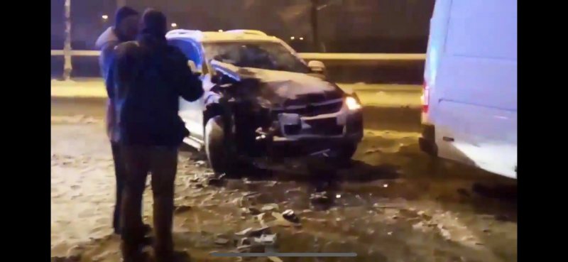 ACCIDENT GRAV: Două mașini s-au ciocnit pe bd. Independenței din Baia Mare ACCIDENT GRAV: Două mașini s-au ciocnit pe bd. Independenței din Baia Mare