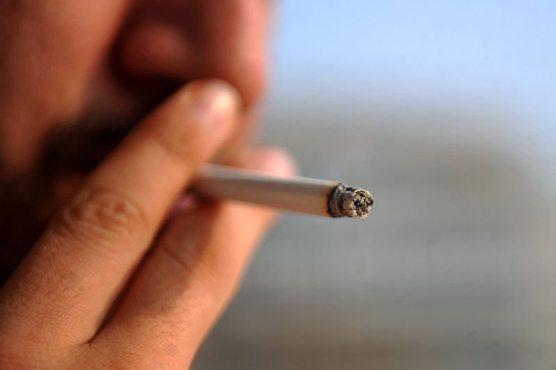 BINE DE ȘTIUT: Plămânii şi inima nu sunt singurele organe care au de suferit din cauza fumatului. 6 părţi ale corpului pe care le distruge acest obicei BINE DE ȘTIUT: Plămânii şi inima nu sunt singurele organe care au de suferit din cauza fumatului. 6 părţi ale corpului pe care le distruge acest obicei