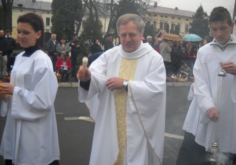 SĂRBĂTOARE: Romano-catolicii se pregătesc de Paști