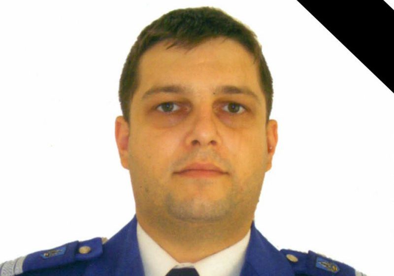 LA MOARTEA UNUI JANDARM: Rămas bun, Dumnezeu să te odihnească! LA MOARTEA UNUI JANDARM: Rămas bun, Dumnezeu să te odihnească!