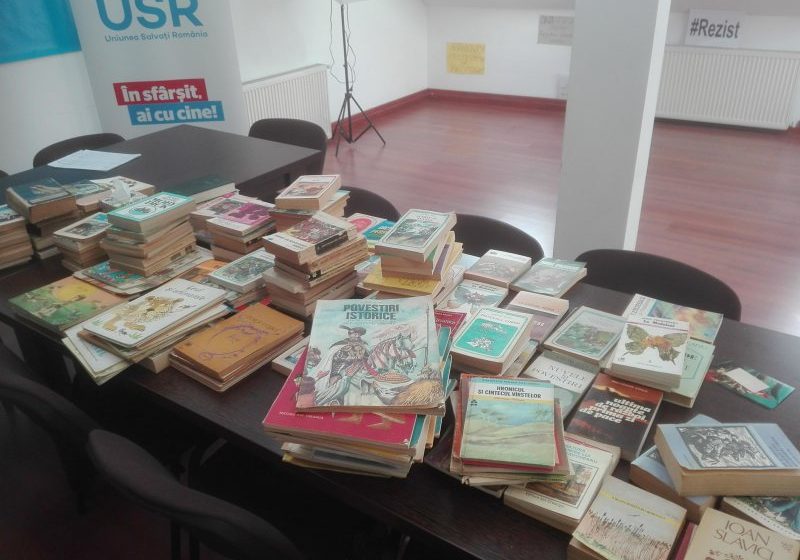 IMPLICĂ-TE ȘI TU! Renunță la o carte din bibliotecă pentru un român din dreapta Tisei IMPLICĂ-TE ȘI TU! Renunță la o carte din bibliotecă pentru un român din dreapta Tisei