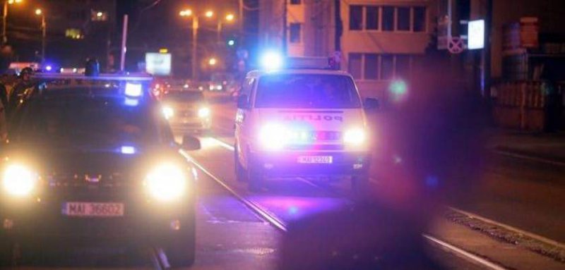 INCIDENT LÂNGĂ CATEDRALĂ: Un judecător a ajuns la spital, în urma unei bătăi între două grupuri INCIDENT LÂNGĂ CATEDRALĂ: Un judecător a ajuns la spital, în urma unei bătăi între două grupuri