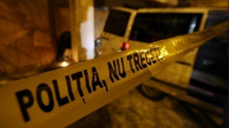 CONFLICT SPONTAN: Bărbat înjunghiat în centrul oraşului. Agresorul, căutat de Poliţie CONFLICT SPONTAN: Bărbat înjunghiat în centrul oraşului. Agresorul, căutat de Poliţie